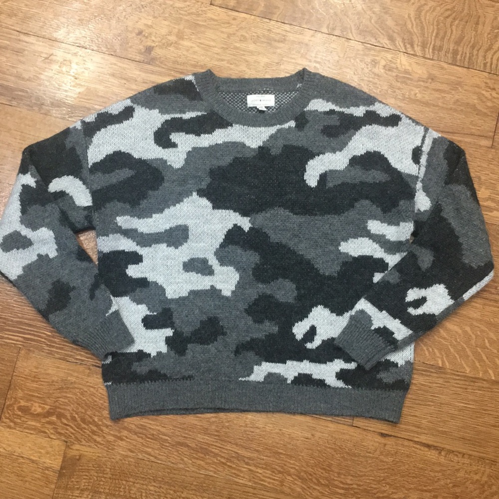 Lucky Brand Sweater size Medium